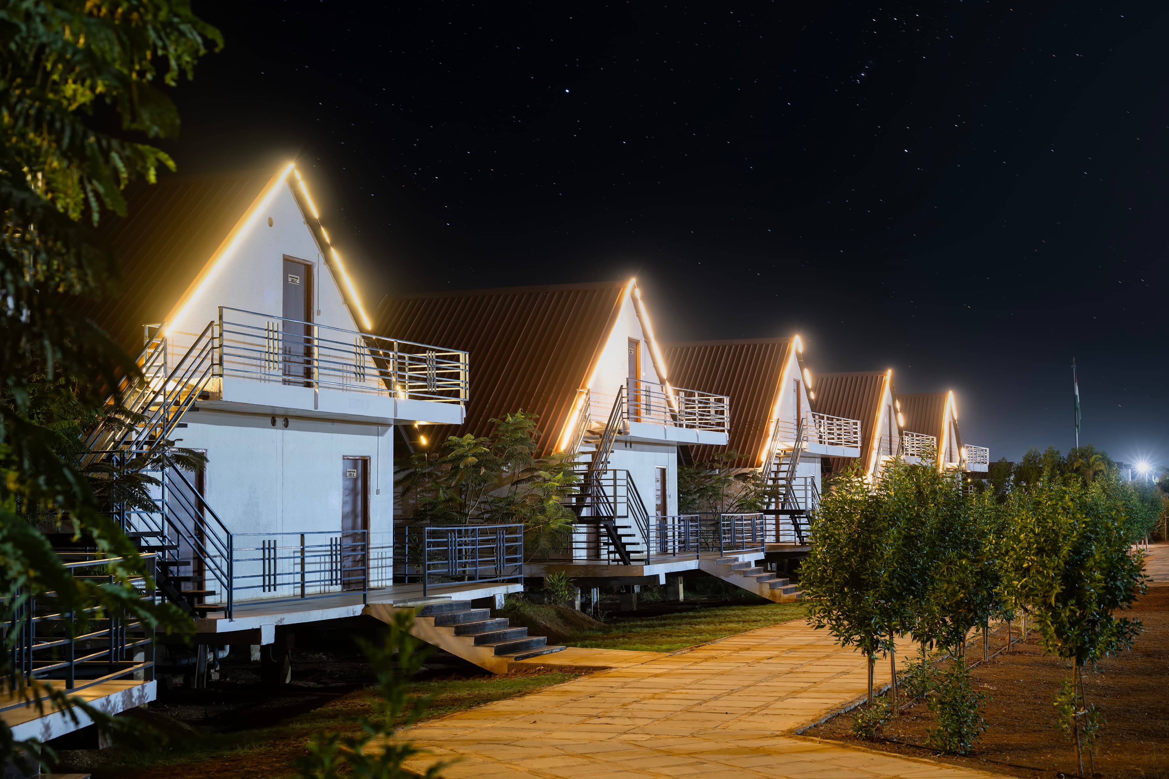 Luxury Lakeside Accommodation